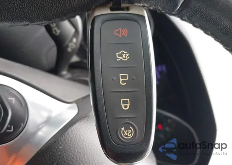 2013 Ford Focus Titanium из США, поврежденный, VIN 1FADP3N24DL183308